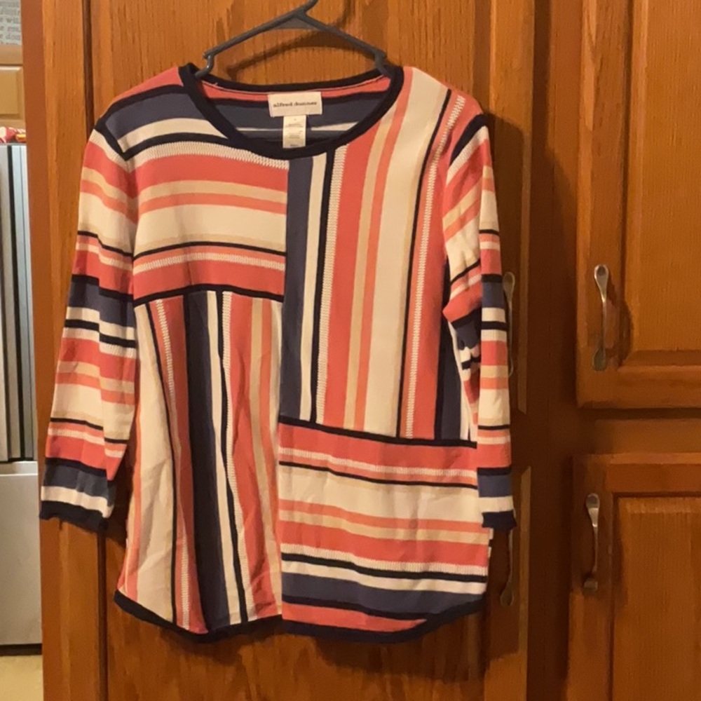 Great use condition ladies Alfred Dunner sweater size medium